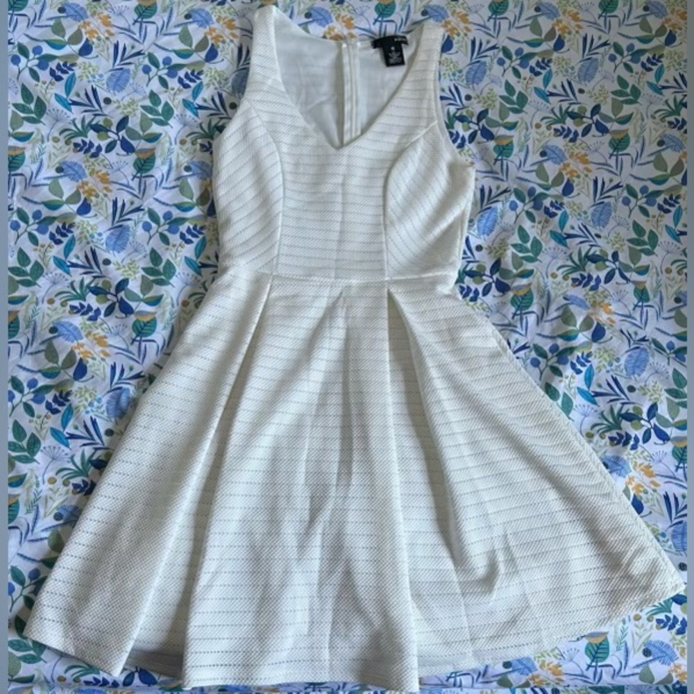 Sleeveless White Aqua Dress